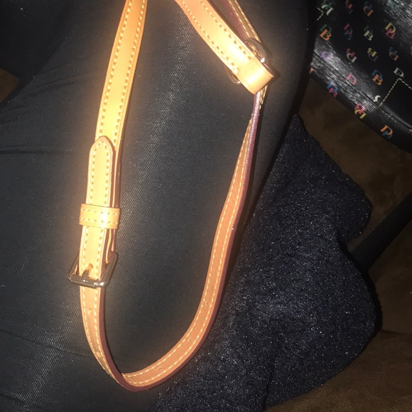 Purses - Picture 5 of 7